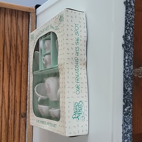 VINTAGE ENESCO PRECIOUS MOMENTS TEA SET PORCELAIN 1985 - Picture 7 of 8